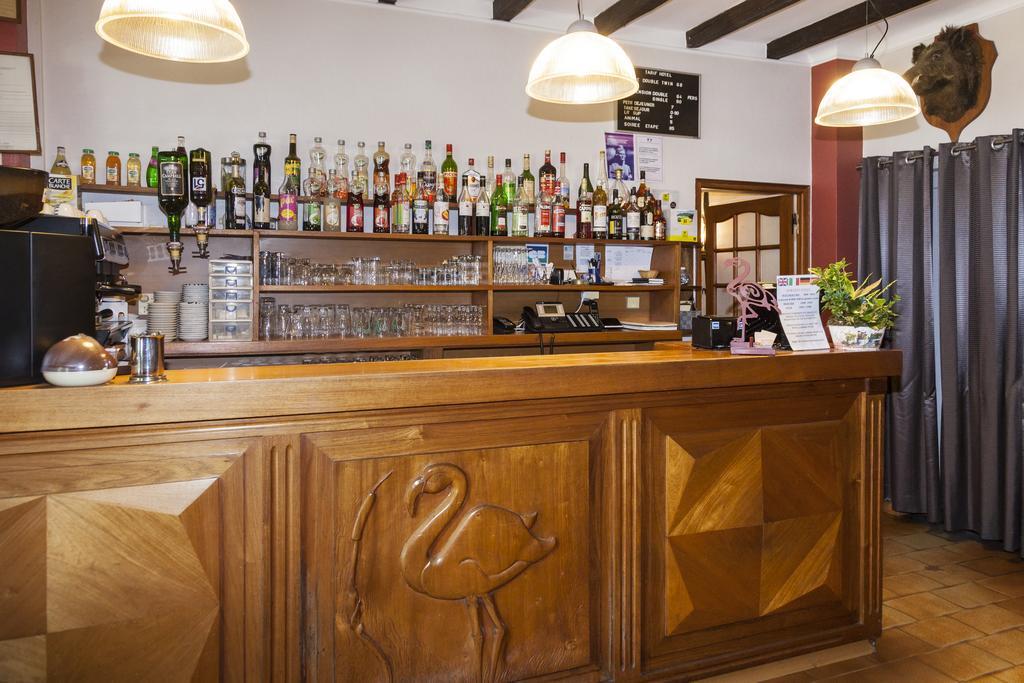 Logis Hotel Restaurant Le Flamant Rose Camargue Albaron Exterior photo