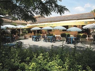 Logis Hotel Restaurant Le Flamant Rose Camargue Albaron Exterior photo